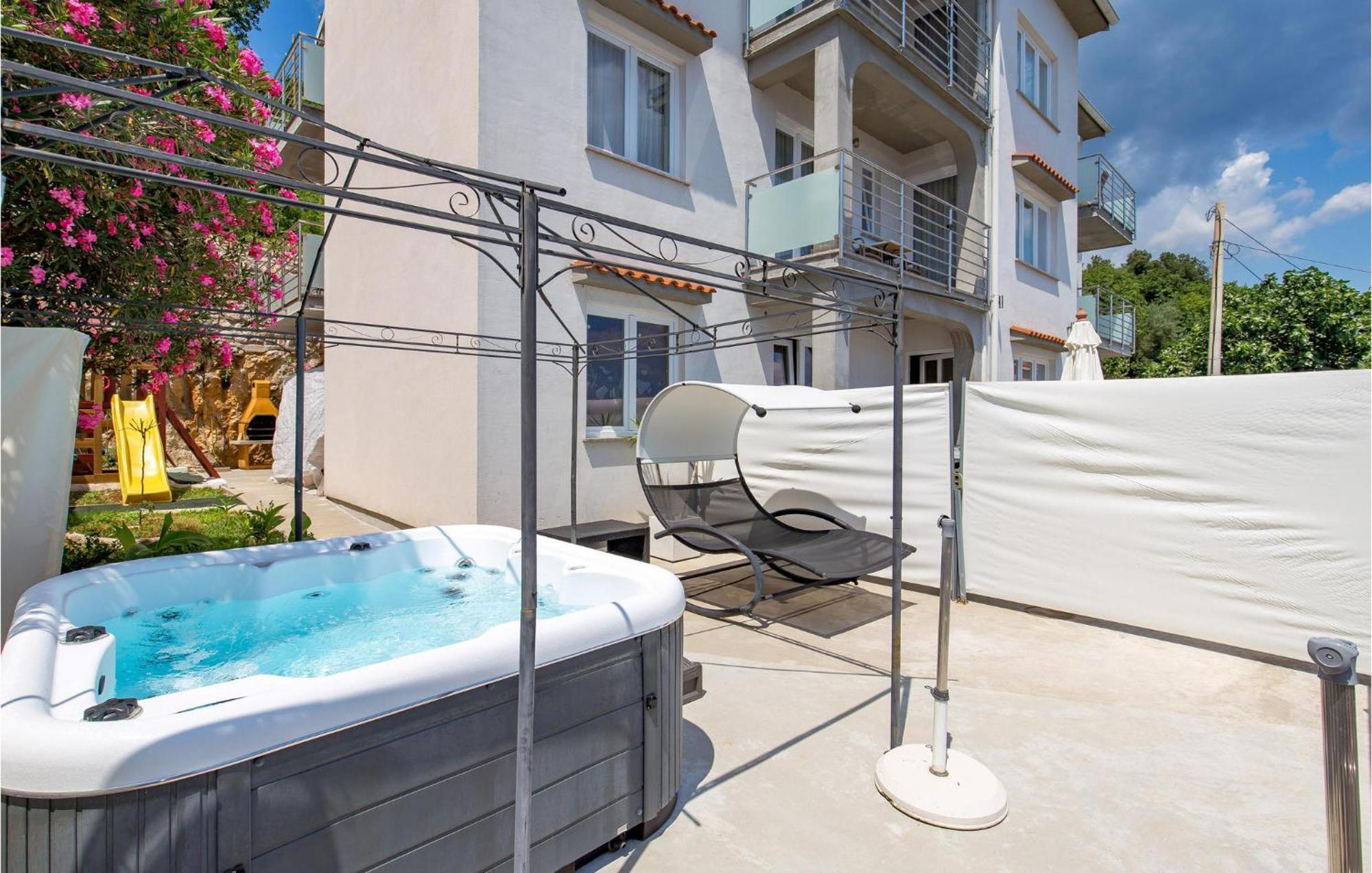Stunning Apartment In Mošćenička Draga Zewnętrze zdjęcie