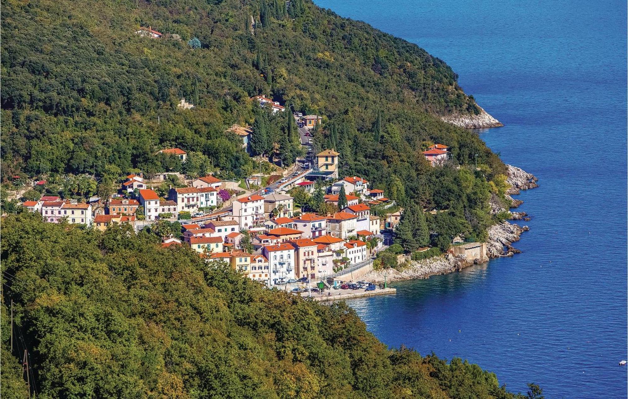 Stunning Apartment In Mošćenička Draga Zewnętrze zdjęcie