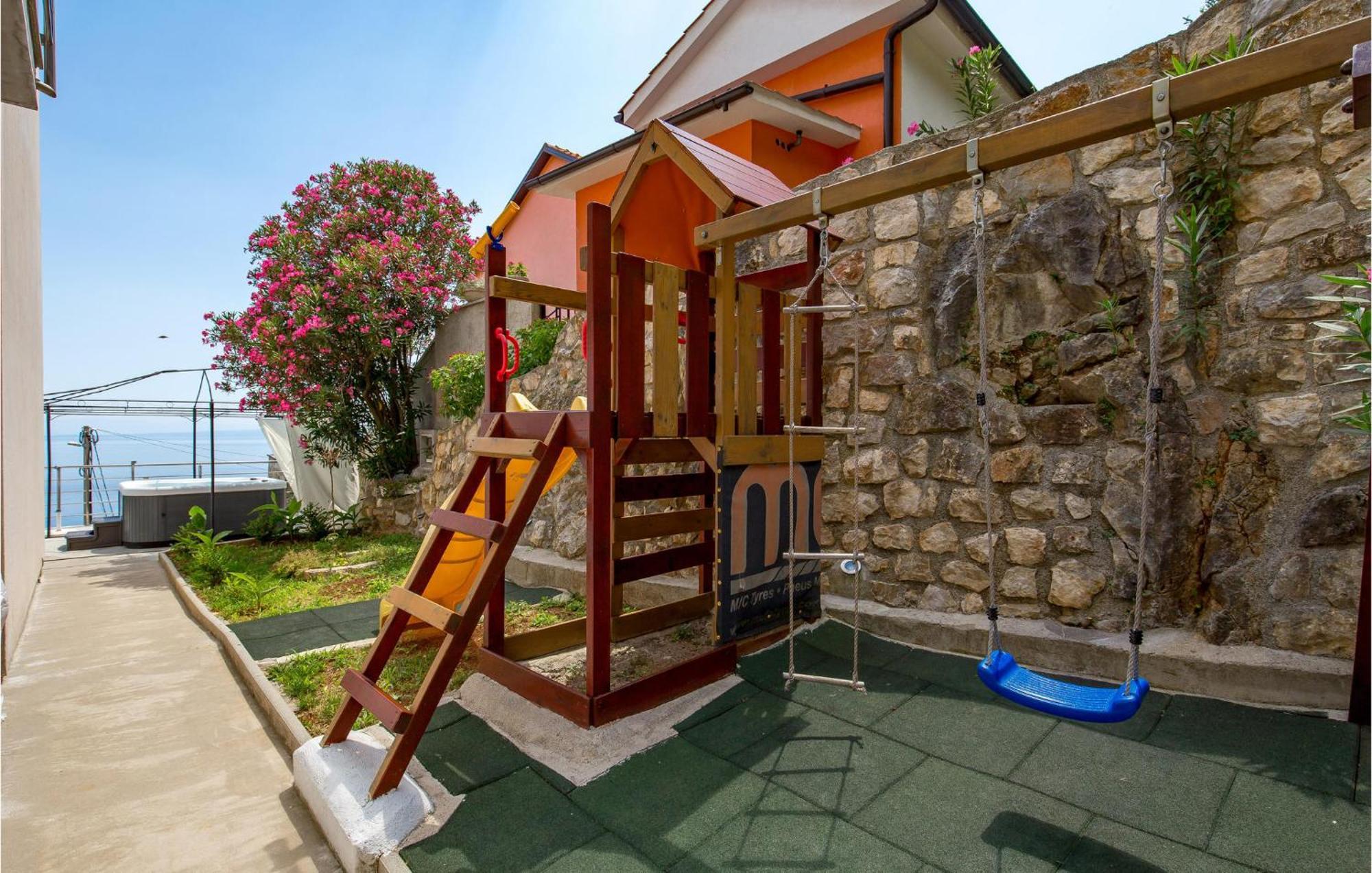 Stunning Apartment In Mošćenička Draga Zewnętrze zdjęcie