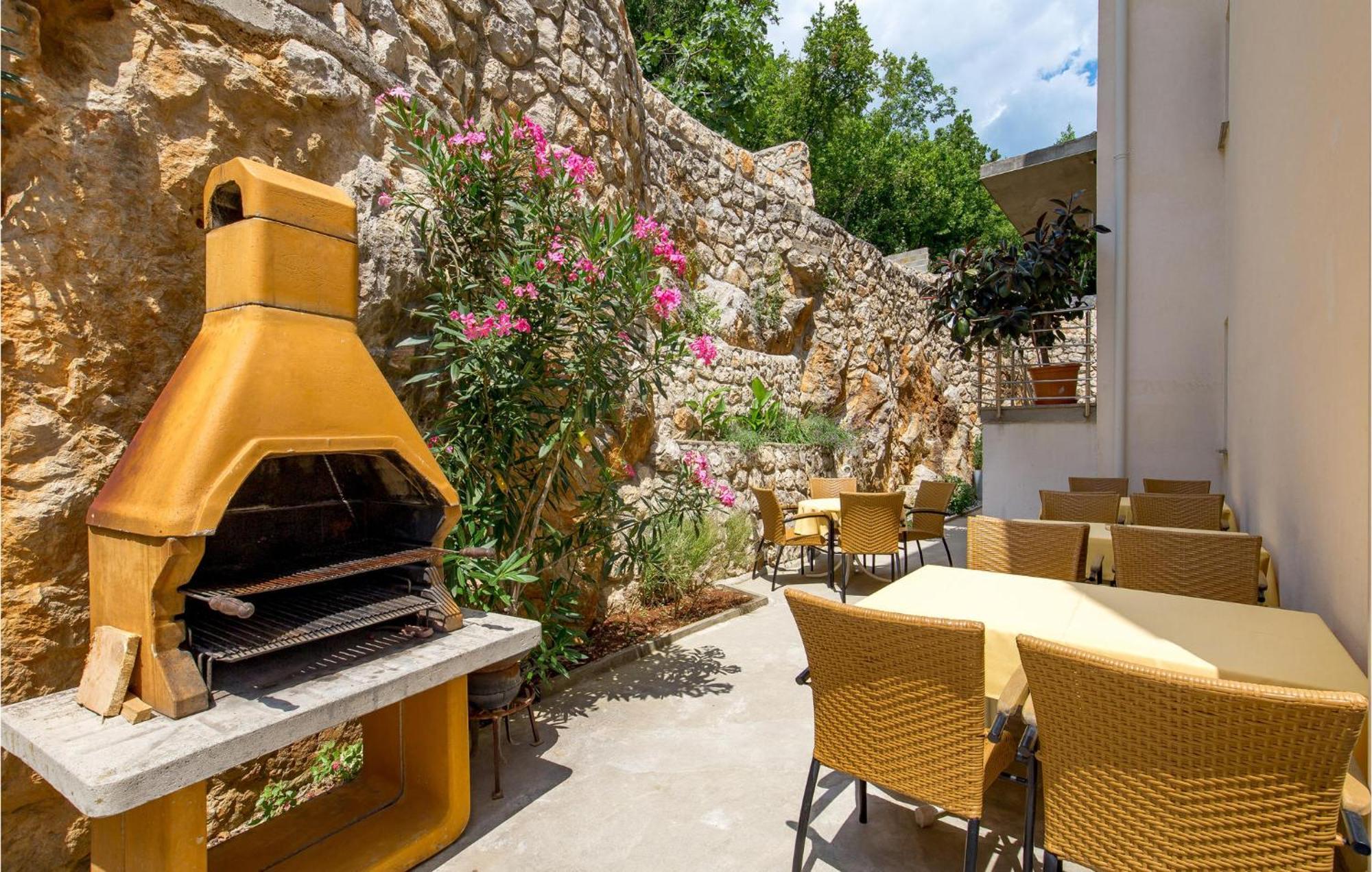 Stunning Apartment In Mošćenička Draga Zewnętrze zdjęcie
